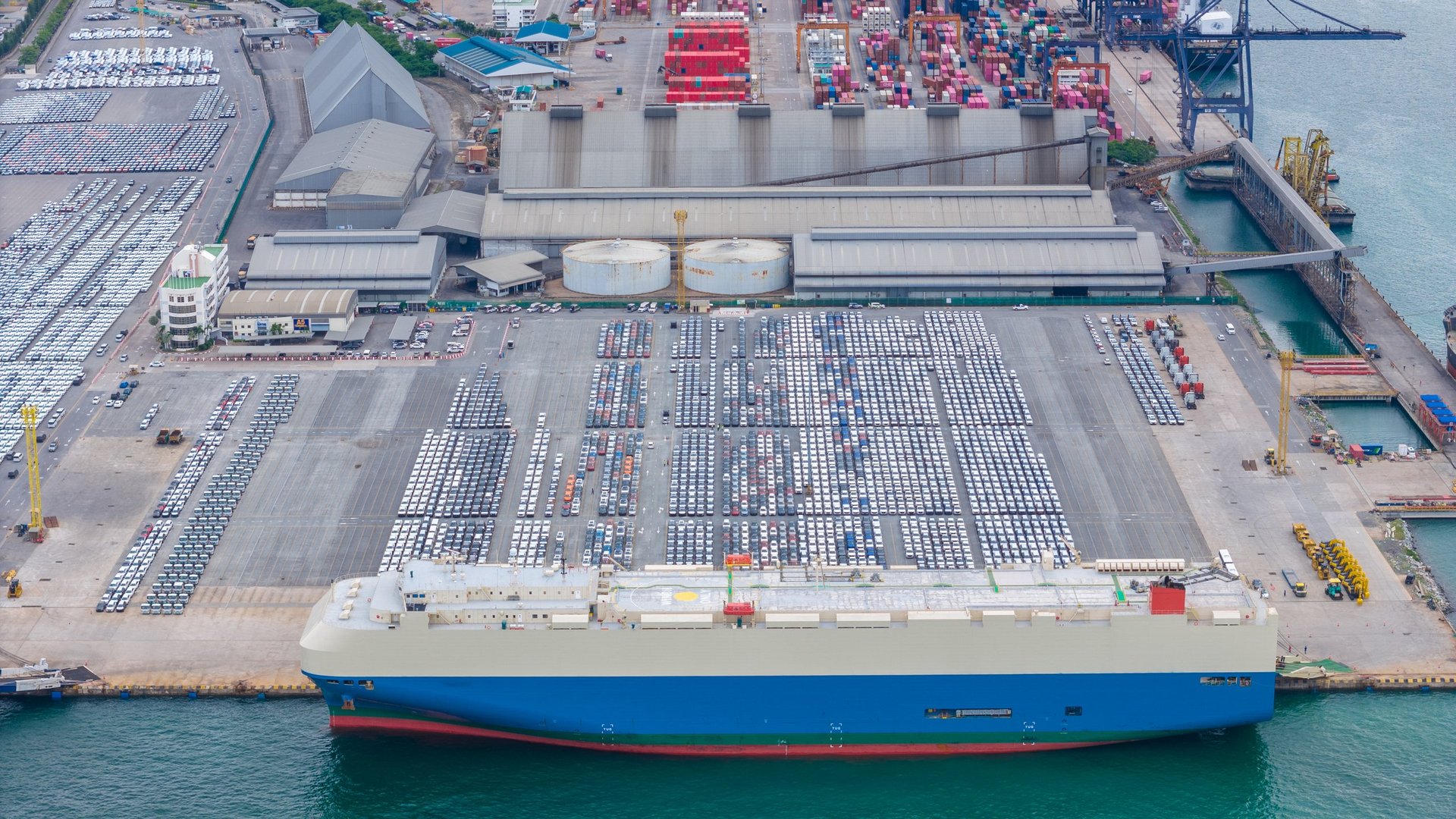 Global automotive trade and logistics